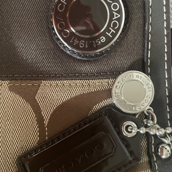 Coach Signature Canvas Purse - Picture 7 of 8